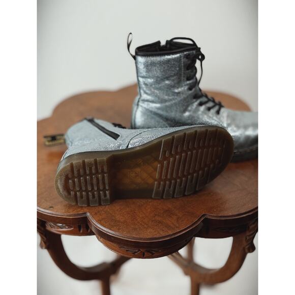 Dr. Martens Unisex 1460 Silver Metallic Boot US Mens 6 US Womens 7 #0018 - Picture 6 of 8